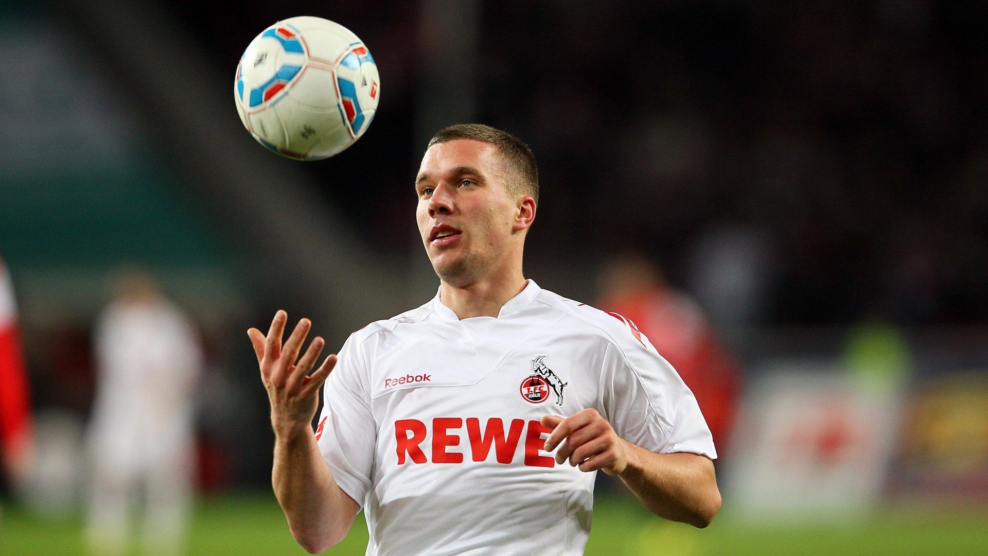 奥运周期关键战焦点战，洪都拉斯强行终结曼联，一场足球对商业帝国的逆袭